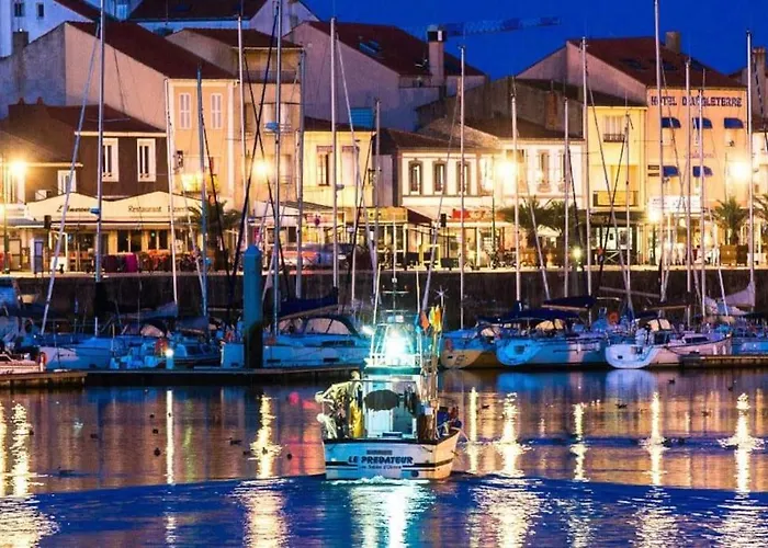 Maison Proche Plages, Port Et Tous Commerces